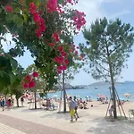 Hygge Seaside With Full Sea View Apartament *