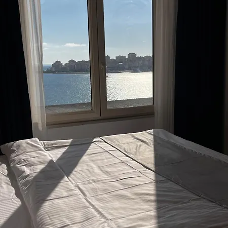 Hygge Seaside With Full Sea View Apartament