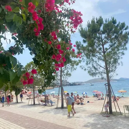 Hygge Seaside With Full Sea View Apartament *