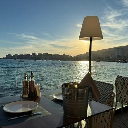 Hygge Seaside With Full Sea View Apartament *